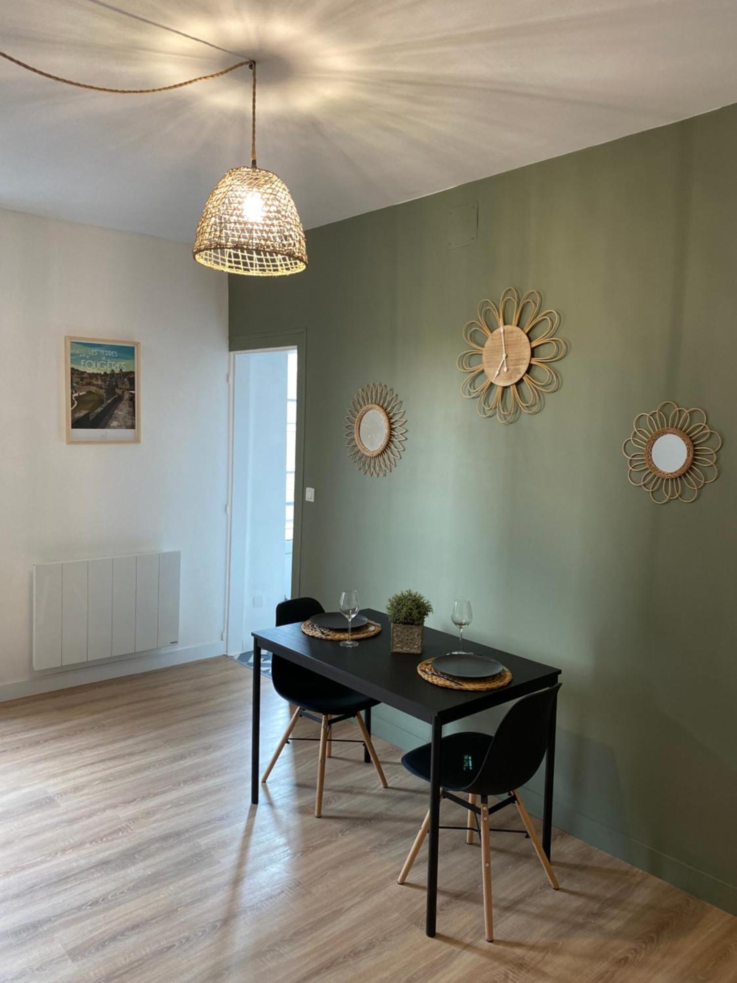 Les Remparts Apartment ฟูแฌร์ ภายนอก รูปภาพ